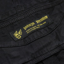 Laden Sie das Bild in den Galerie-Viewer, Yakuza Premium 3752 Cargo Pants Schwarz
