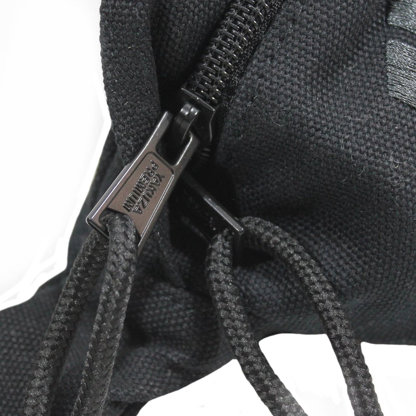 Schwarze Yakuza Premium Gürteltasche mit 3D-Stickerei, verstellbarer Bauchgurt, zwei Fächer, Polyester.