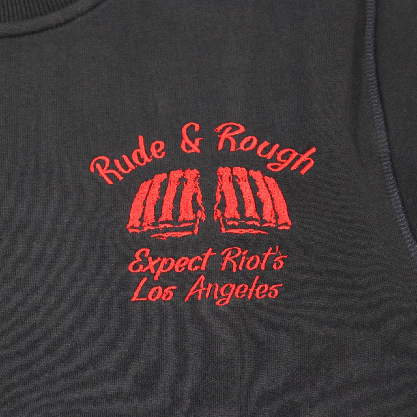 Yakuza Premium Männerpullover in Navy mit Stickerei und Bauchtasche