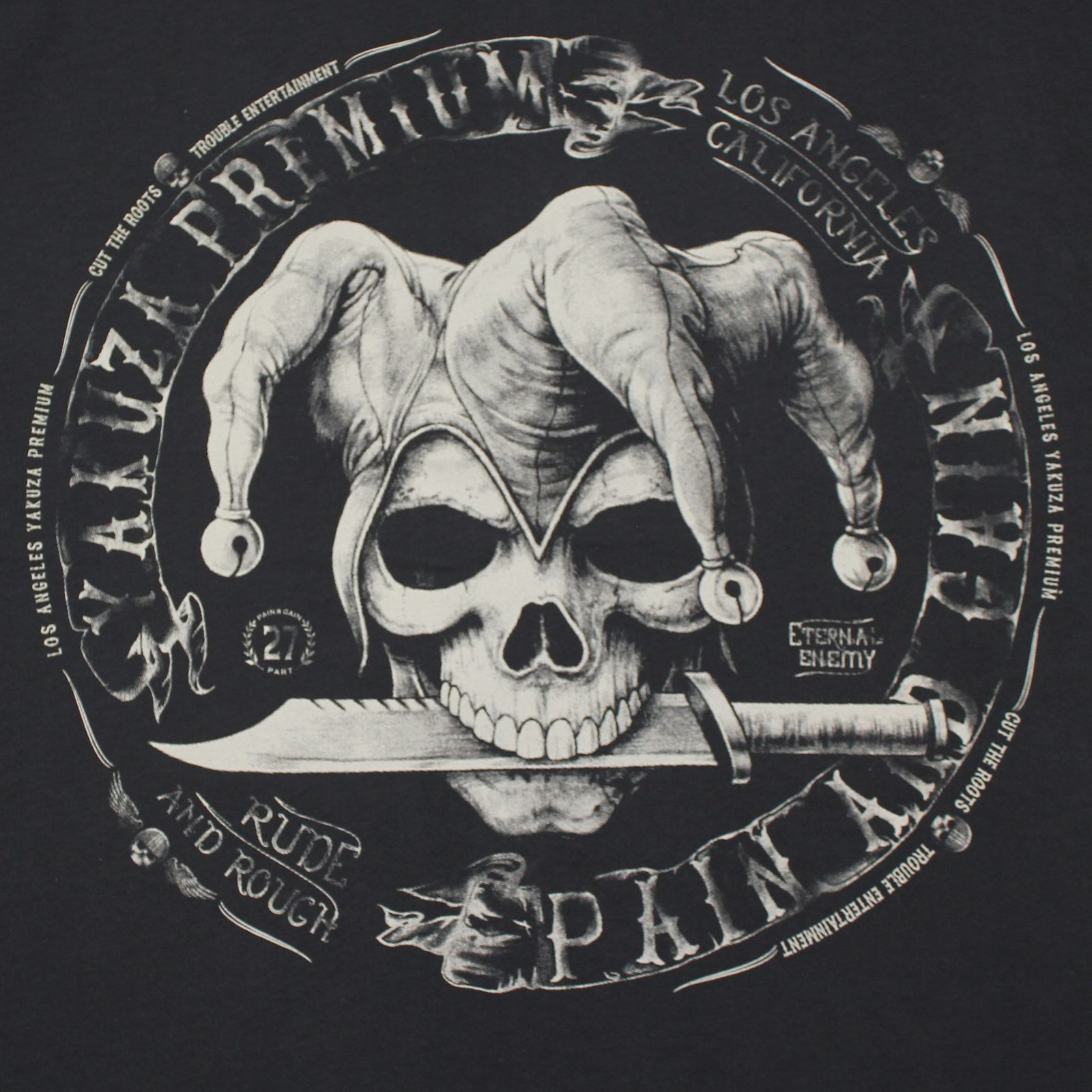 Yakuza Premium T-Shirt 3902 in schwarz mit grossem Frontprint im Tattoo-Stil und markantem Schriftzug auf dem Rücken – Herren Streetwear
