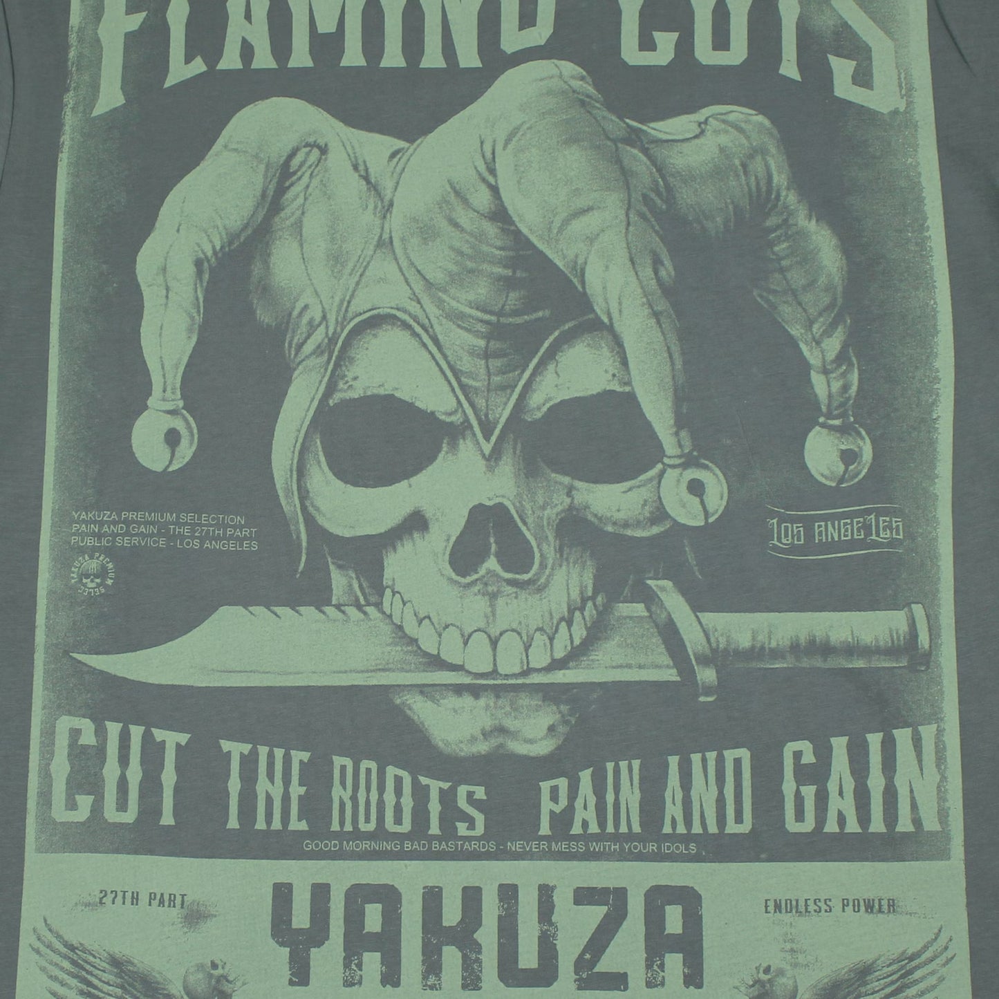 Yakuza Premium 3916 T-Shirt aus 100 % Baumwolle mit kleinem Brustprint vorn und grossem Rückenprint.