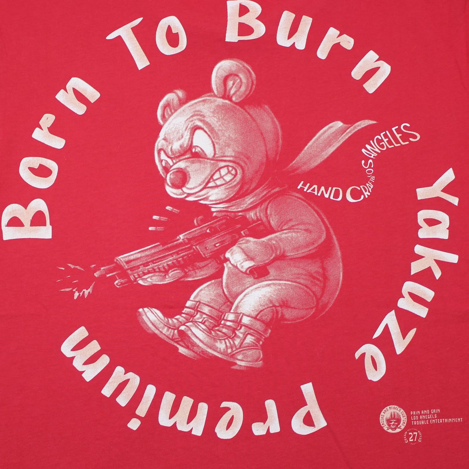 Yakuza Premium T-Shirt in rot mit grossem, detailreichem Rückenprint und kleinem Logo auf der linken Brust.