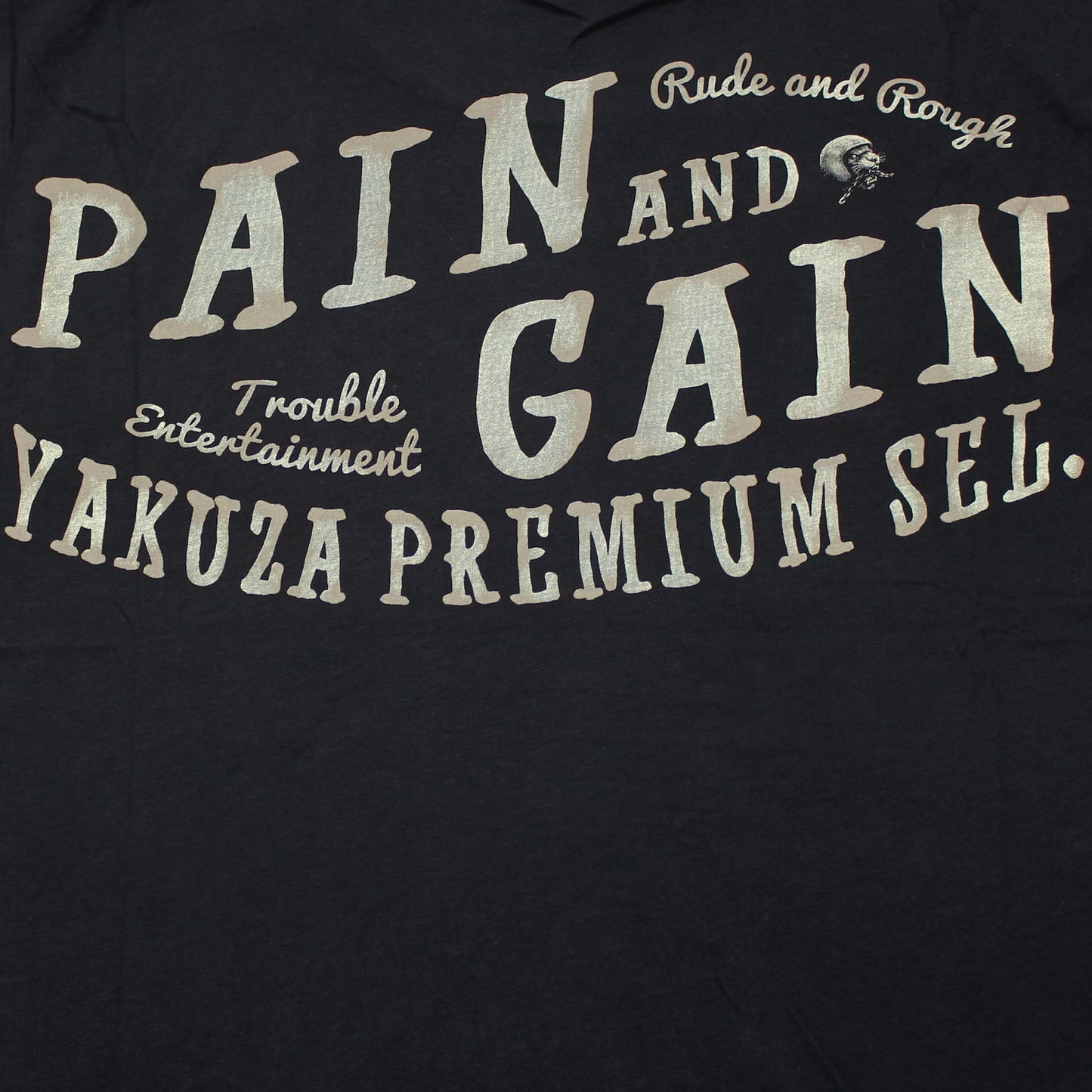 Yakuza Premium T-Shirt 3901 in schwarz mit grossem Frontprint im Tattoo-Stil und markantem Schriftzug auf dem Rücken – Herren Streetwear