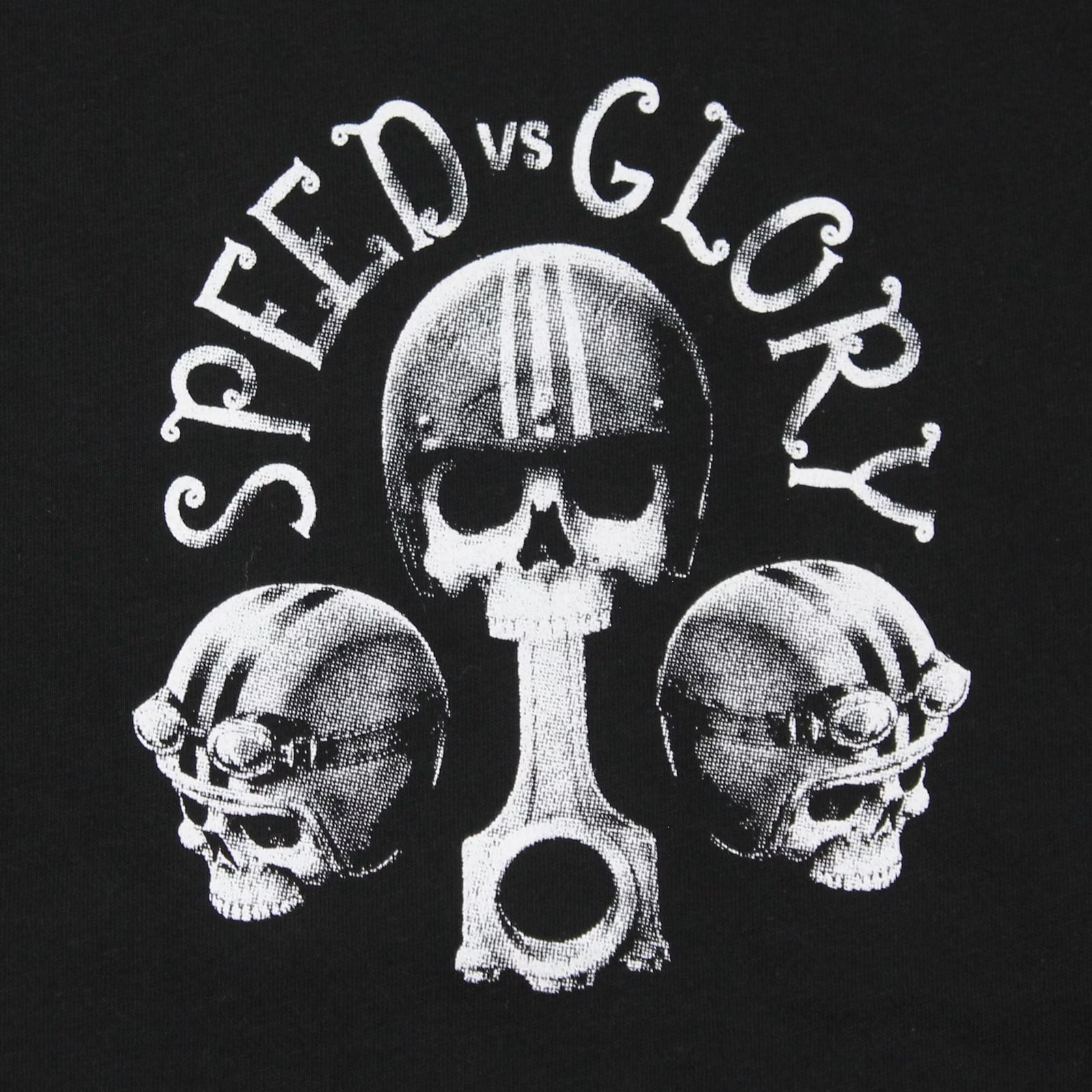 Detailansicht Yakuza Premium T-Shirt schwarz mit weissem Speed vs Glory Totenkopf-Print.