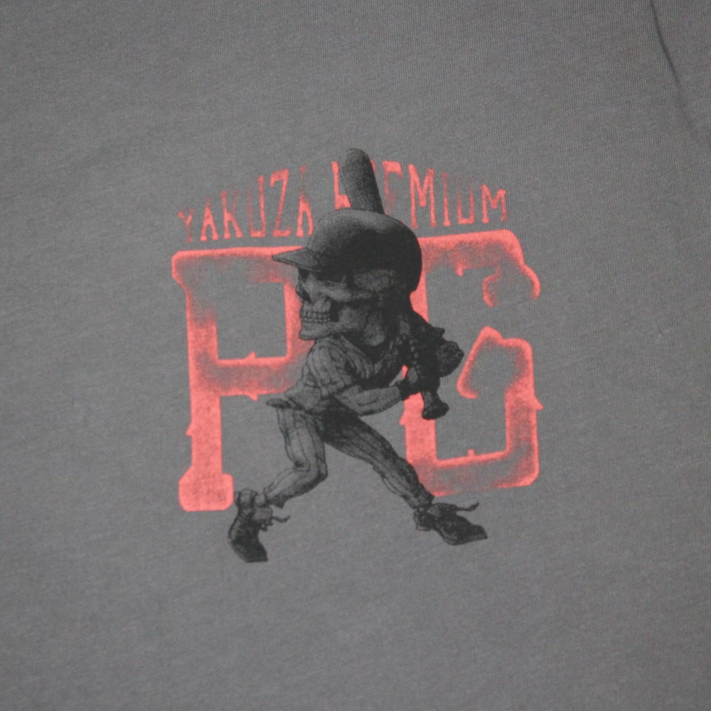 Yakuza Premium T-Shirt in Stone/Grau mit Skull-Print auf Rücken und Brust, weiche Pima-Baumwolle