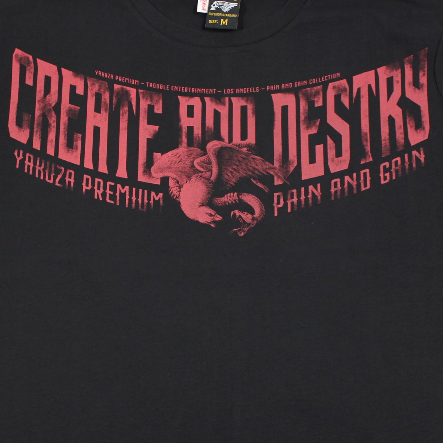 akuza Premium 3905 T-Shirt in schwarz mit grossem, detailreichem Rückenprint und kleinem Frontprint.