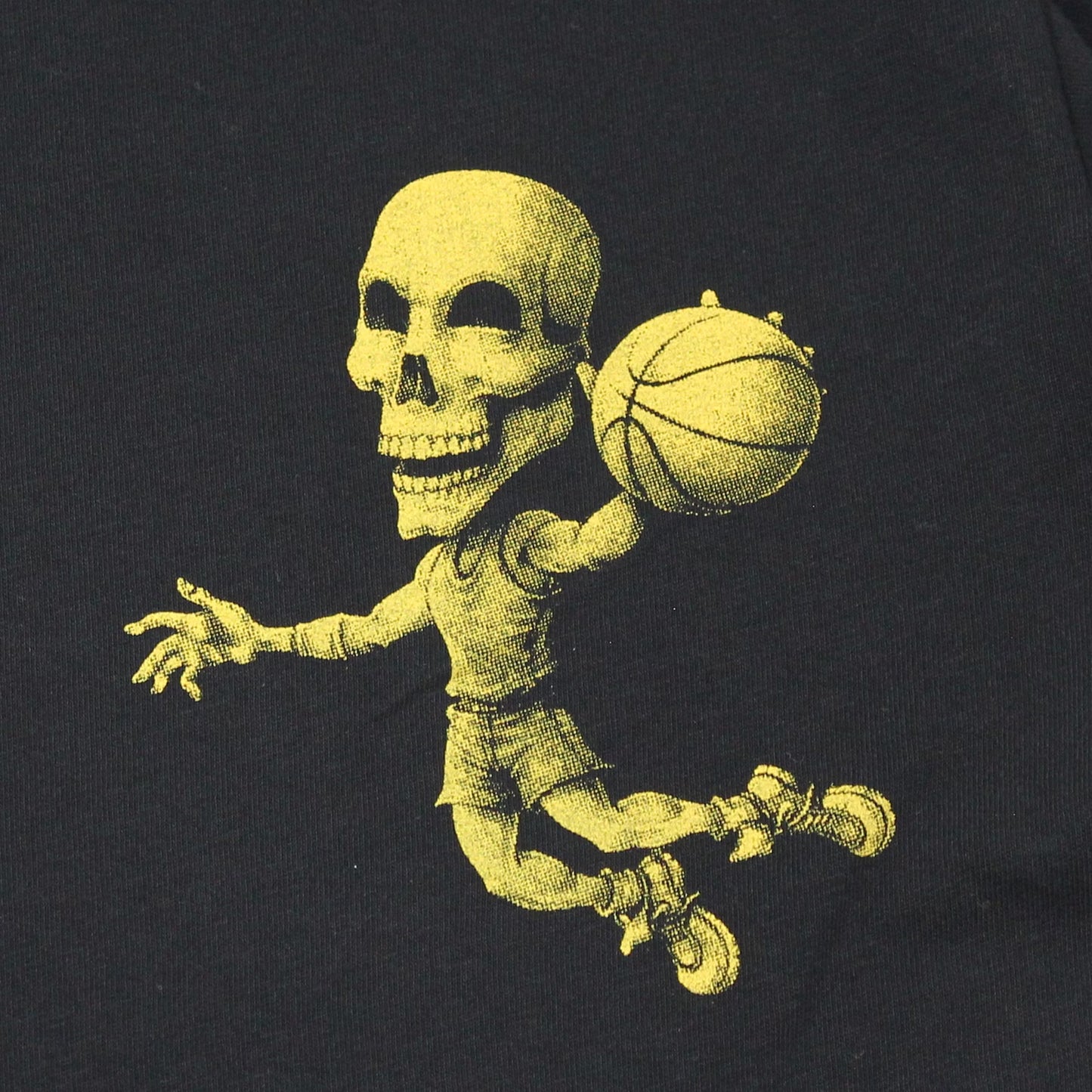  Hochwertige 180g Pima-Baumwolle und verstärkte Nähte beim schwarzen Yakuza Premium T-Shirt.