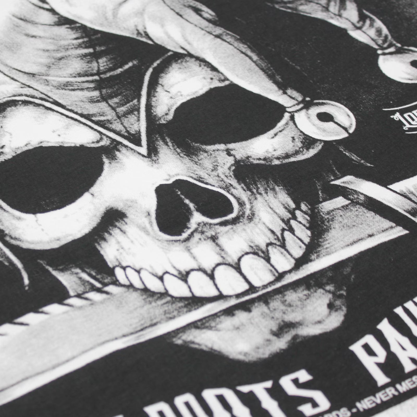 Yakuza Premium 3916 T-Shirt in natur weiss mit grossem, detailreichem Rückenprint und kleinem Frontprint auf der linken Brust